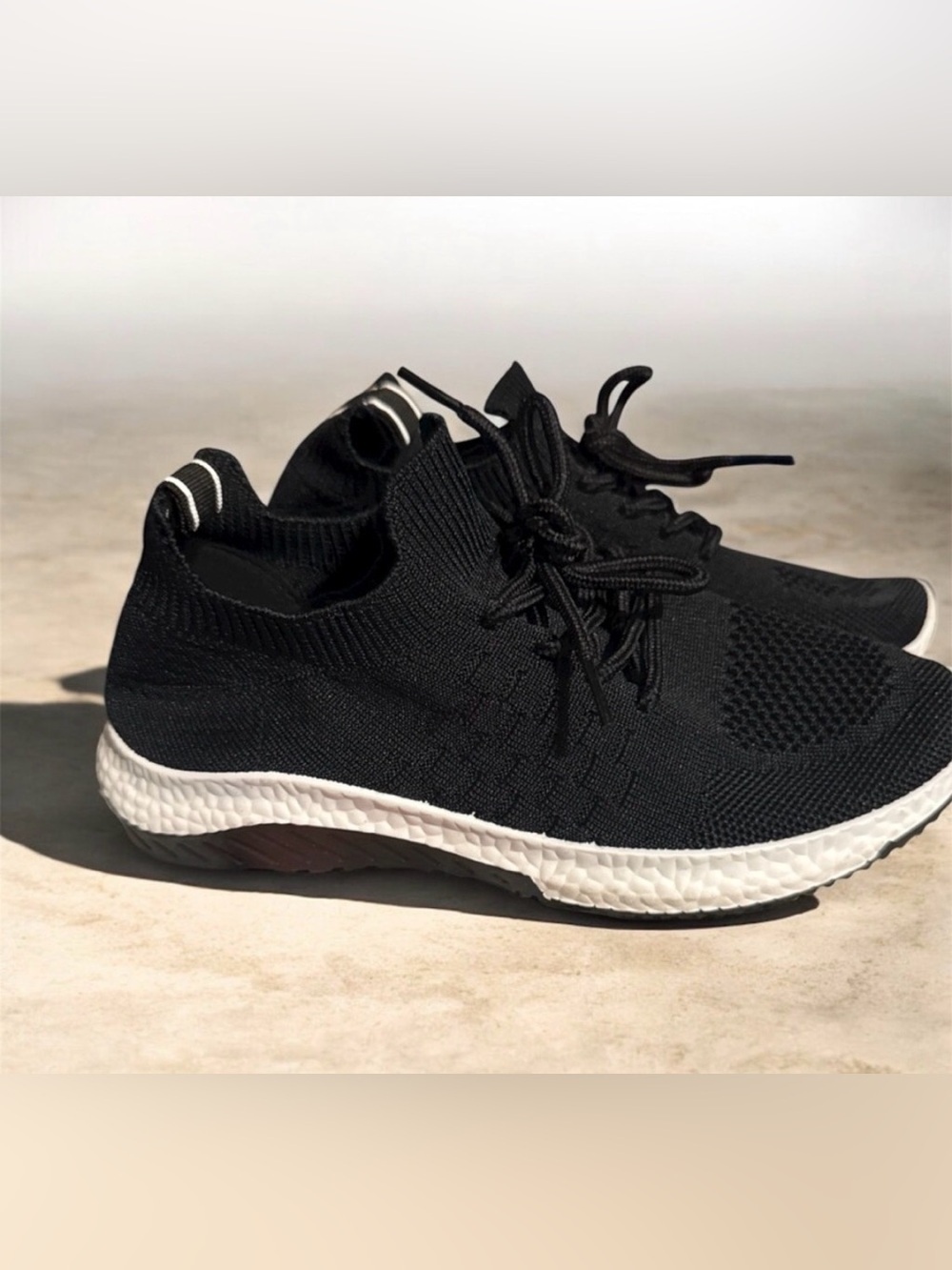 🖤 Danskin Black & White Comfort Sneakers – Size 10 🖤